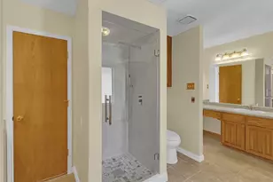 6300 Aires Dr, Arlington, TX 76001 - Photo 22