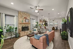 212 McKittrick Ln, Godley, TX 76044 - Photo 2