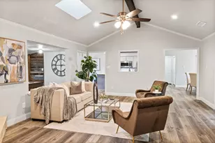 1140 Stoney Creek Dr, Cedar Hill, TX 75104 - Photo 8