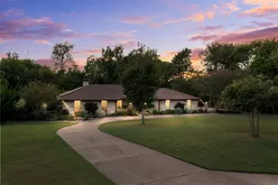 1140 Stoney Creek Dr, Cedar Hill, TX 75104 - Photo 4