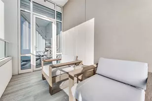 2430 Victory Park Ln, Dallas, TX 75219 - Photo 18