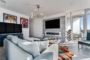 2430 Victory Park Ln, Dallas, TX 75219 - Photo 1