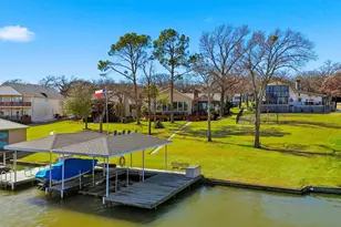 1225 Kiowa Dr W, Lake Kiowa, TX 76240 - Photo 2