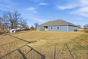 231 Julian Ln, Poolville, TX 76487 - Photo 30
