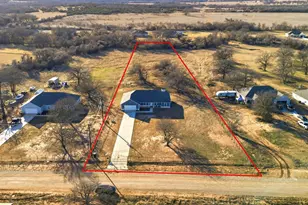 231 Julian Ln, Poolville, TX 76487 - Photo 32