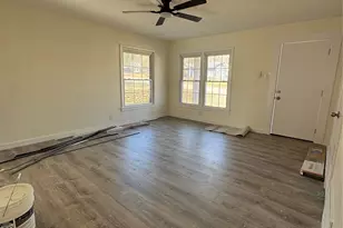 214 E Acheson St, Denison, TX 75021 - Photo 12