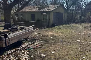 214 E Acheson St, Denison, TX 75021 - Photo 20