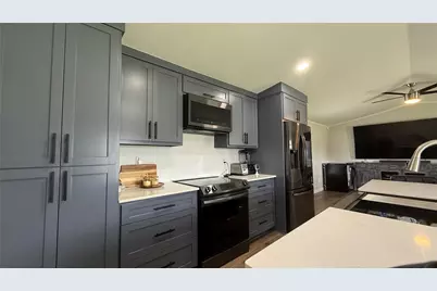 5904 Falcon Court N, Joshua, TX 76058 - Photo 6