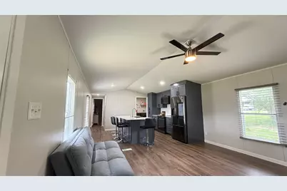 5904 Falcon Court N, Joshua, TX 76058 - Photo 4