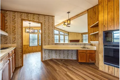 205 W Long St, Elm Mott, TX 76640 - Photo 16