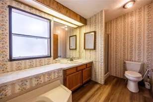 205 W Long St, Elm Mott, TX 76640 - Photo 14