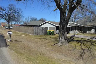 112 S 2nd St, Godley, TX 76044 - Photo 26