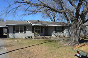 112 S 2nd St, Godley, TX 76044 - Photo 2