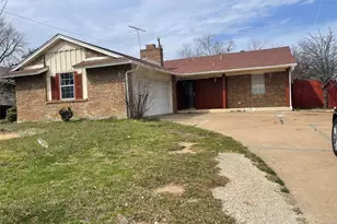 2517 Chevy Chase Dr, Irving, TX 75062 - Photo 1