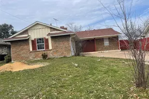 2517 Chevy Chase Dr, Irving, TX 75062 - Photo 2