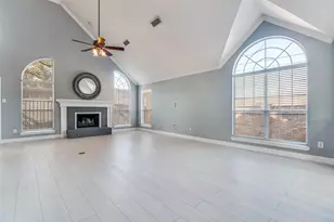 2655 Lakeforest Ct, Dallas, TX 75214 - Photo 2