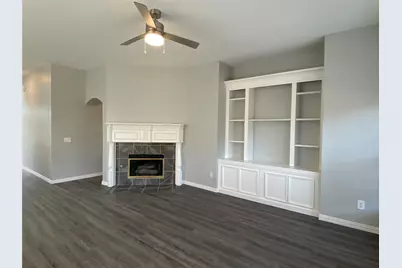 429 Crestview Point Drive, Lewisville, TX 75067 - Photo 8