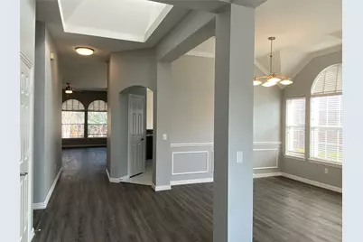 429 Crestview Point Drive, Lewisville, TX 75067 - Photo 4