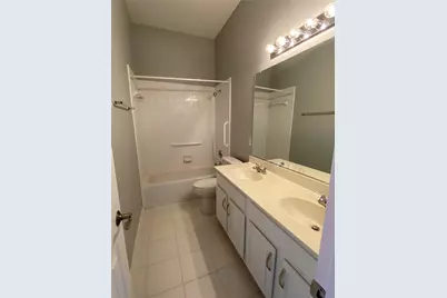 429 Crestview Point Drive, Lewisville, TX 75067 - Photo 16