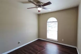 1010 La Fontana, Grand Prairie, TX 75052 - Photo 14