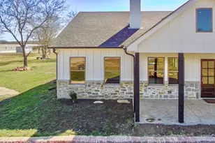 5211 SW 2385 County Rd, Wortham, TX 76681 - Photo 2