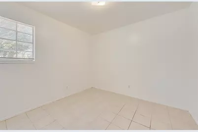 506 N Elm Street #A, Arlington, TX 76011 - Photo 12