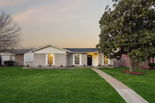 923 Roaming Rd Dr, Allen, TX 75002 - Photo 2