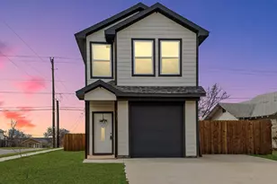 3101 Clinton Ave, Fort Worth, TX 76106 - Photo 1