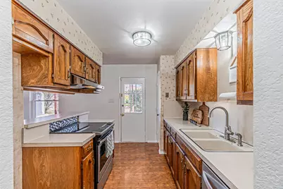 4211 Windhurst Drive, Arlington, TX 76015 - Photo 14