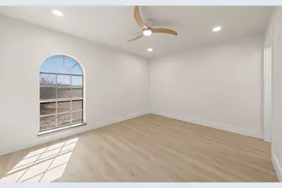 3270 Spring Valley Road, Lorena, TX 76655 - Photo 14