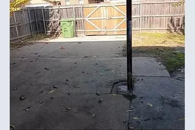 2207 Montclair Drive, Carrollton, TX 75007 - Photo 16