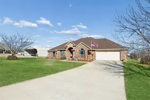 108 Falcons Eye Ct, Weatherford, TX 76087 - Photo 2