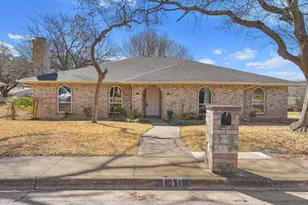 146 Meadowbrook Dr, DeSoto, TX 75115 - Photo 1