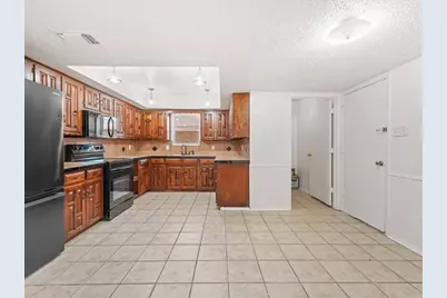 146 Meadowbrook Drive, DeSoto, TX 75115 - Photo 12