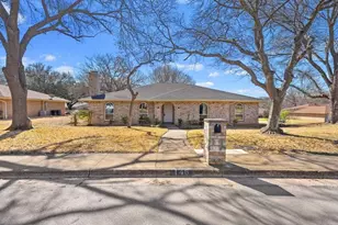 146 Meadowbrook Dr, DeSoto, TX 75115 - Photo 1