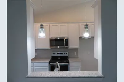 2709 Stratford Court, Euless, TX 76039 - Photo 4