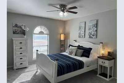 726 Greenhill Lane, Grand Prairie, TX 75052 - Photo 26