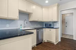 1210 Brookfield Ln, Mansfield, TX 76063 - Photo 14