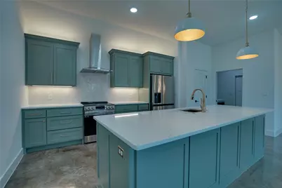 106 Cardinal Woods Court, Granbury, TX 76049 - Photo 2