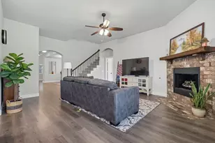 703 Oakcrest Dr, Justin, TX 76247 - Photo 6