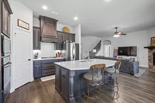 703 Oakcrest Dr, Justin, TX 76247 - Photo 4