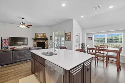703 Oakcrest Drive, Justin, TX 76247 - Photo 4