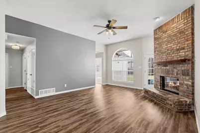 7153 Fox Drive, The Colony, TX 75056 - Photo 6