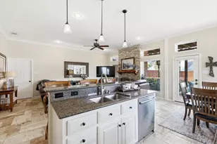 340 Park Valley Dr, Coppell, TX 75019 - Photo 18