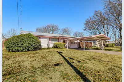 1401 N Rockwall Avenue, Terrell, TX 75160 - Photo 2