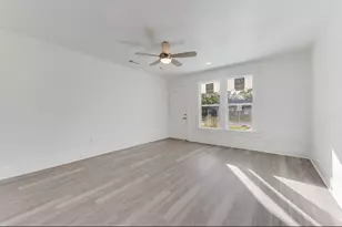 2003 Walnut St, Greenville, TX 75401 - Photo 4