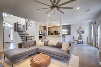 4022 Norwich Drive, Garland, TX 75043 - Photo 4