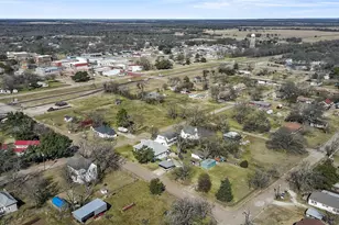 206 S Ave B, Wortham, TX 76693 - Photo 22