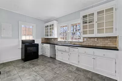 206 S Avenue B, Wortham, TX 76693 - Photo 10