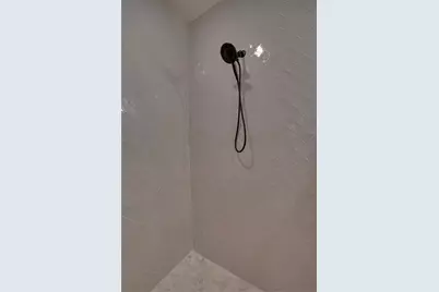 211 Cardinal Woods Court, Granbury, TX 76049 - Photo 22